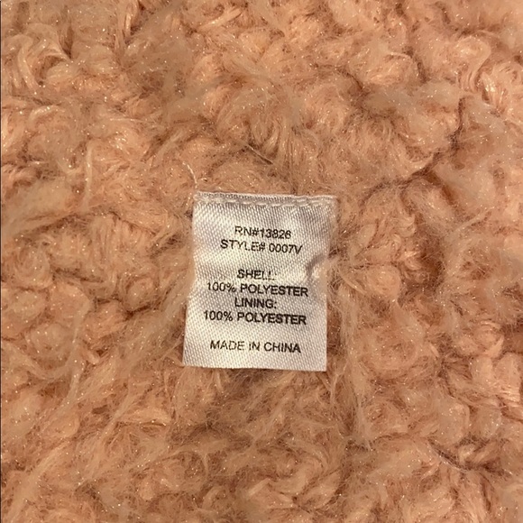 C BRAND FUFFY FUR VEST NWT - Picture 5 of 6